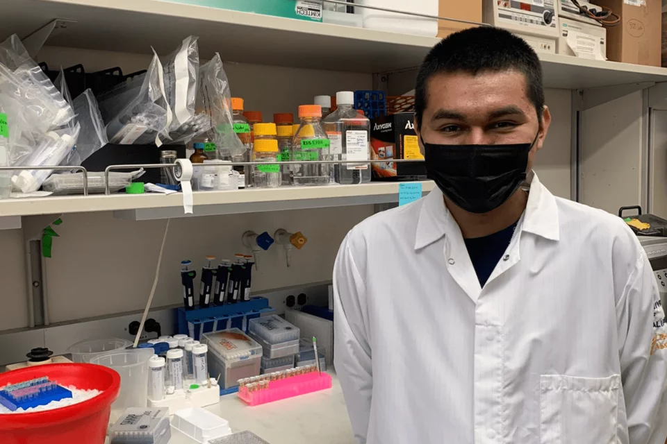 Rodrigo Balthazar Nunez in lab